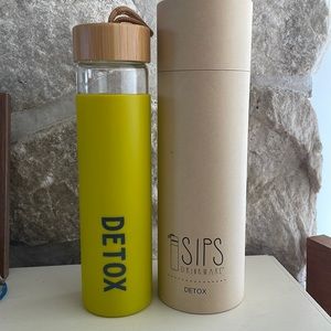 Sips drink ware glass water bottle